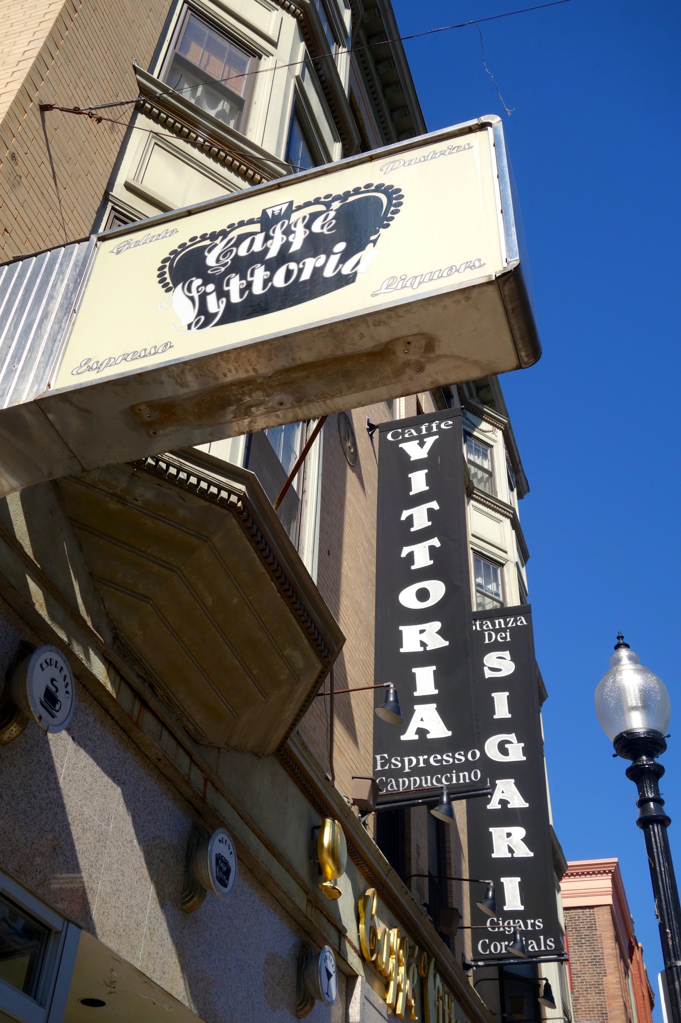 caffè vittoria, boston - the-alyst.com